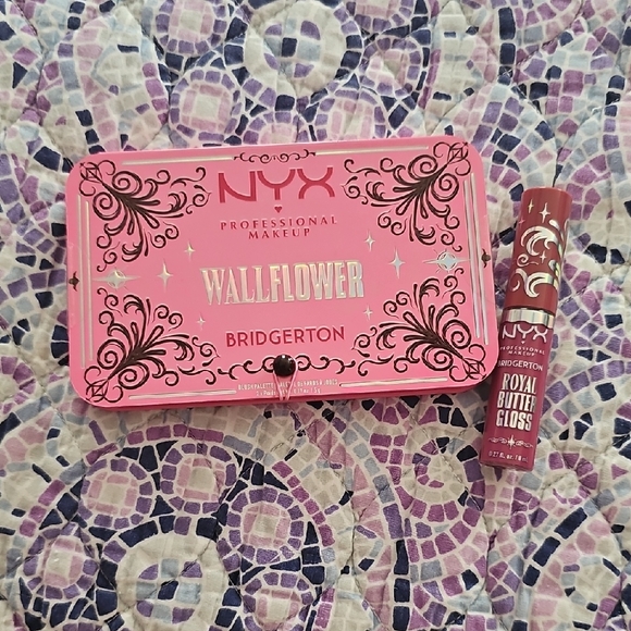 NYX Wallflower Eyeshadow Palette and Lip Gloss Set - Pink - Picture 1 of 3